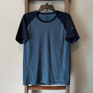 Mountain Hardwear Men's Two-Tone Blue Raglan Short Sleeve Technical Shirt